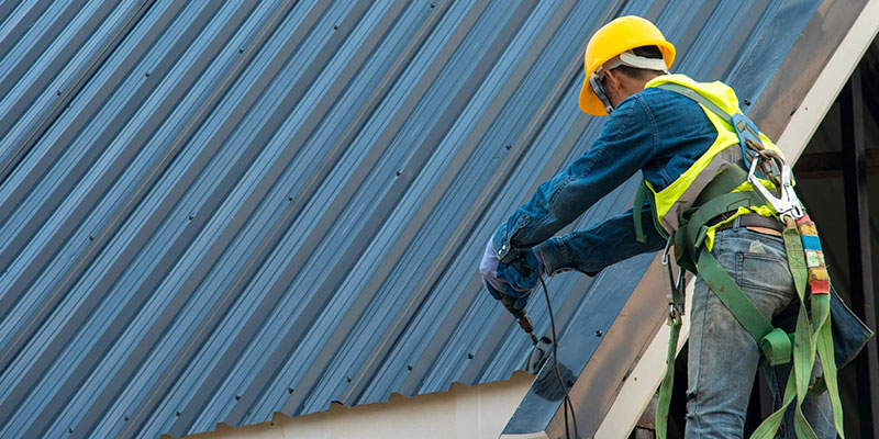 مراحل نصب ورق‌های شیروانی: راهنمای کامل برای افراد مبتدی